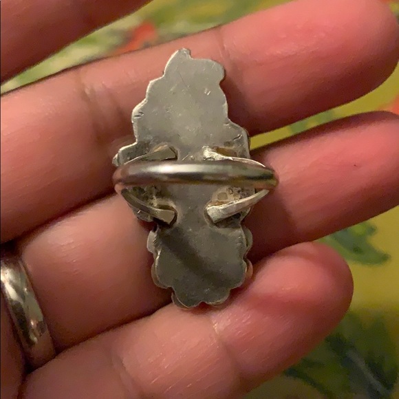 Flower ring - Picture 3 of 4